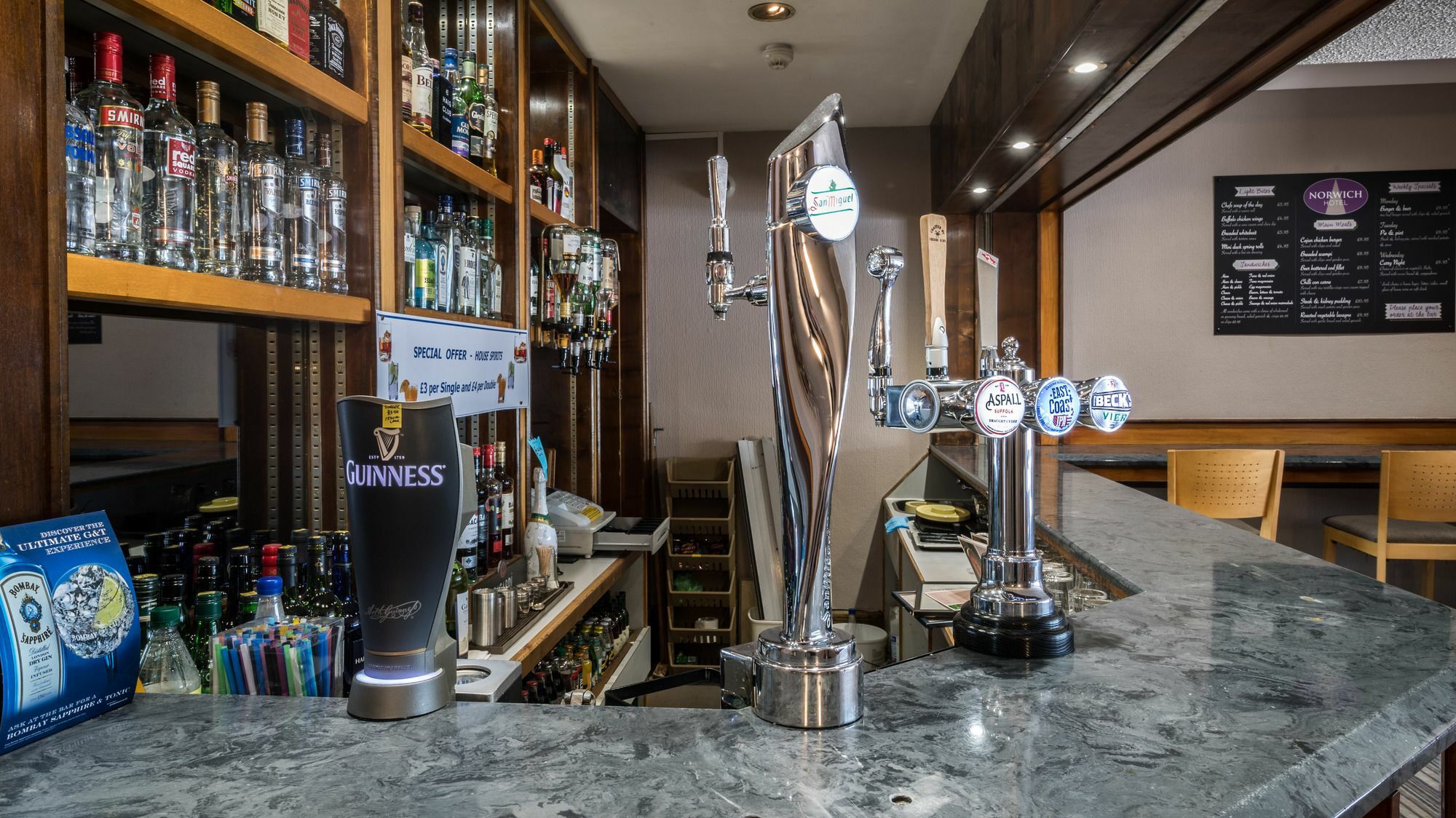 Norwich Hotel Ngoại thất bức ảnh