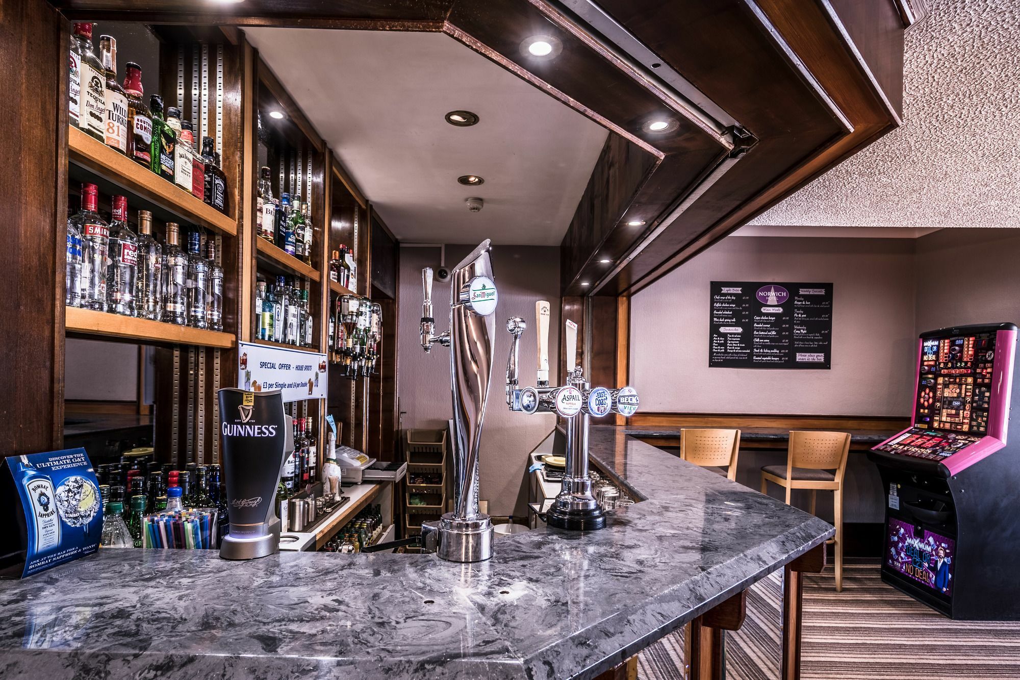 Norwich Hotel Ngoại thất bức ảnh